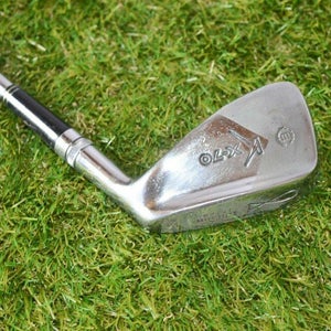 Wilson	K X-70	8 Iron	Right Handed	35.75"	Steel	Stiff	New Grip