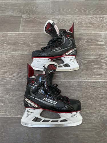 Senior Bauer Vapor X2.7 Regular Width  Size 7.5 Hockey Skates