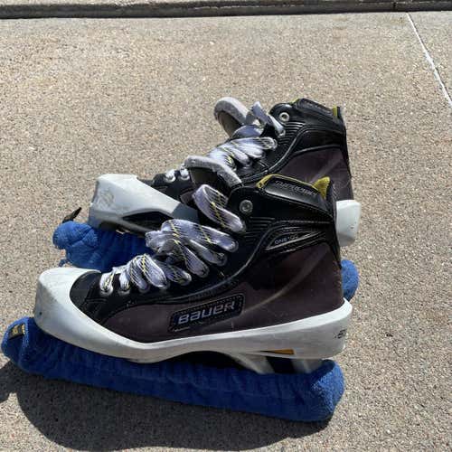 Senior Bauer Supreme One100 Regular Width Size 9.5 Hockey Goalie Skates