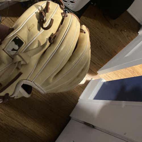 Wilson A2000 Dm With Offers And Trades