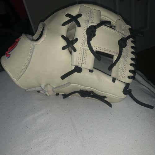 High School/College Infield 11.5" Baseball Glove