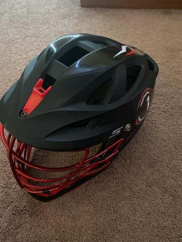 Black Adult Player's Cascade R Helmet