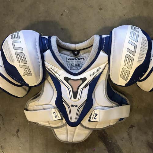 Senior Medium Bauer Nexus 1N Shoulder Pads
