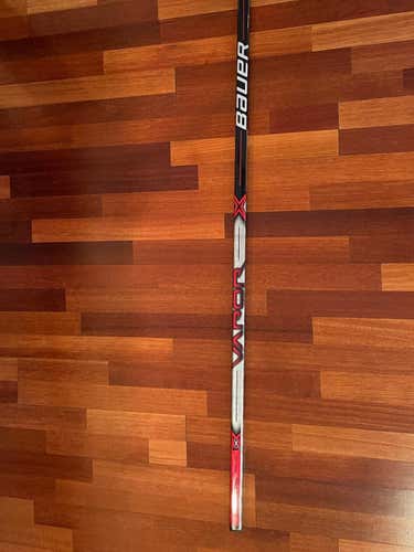 Bauer Vapor 1X LE Hockey Stick 77 Flex P28 RH Grip