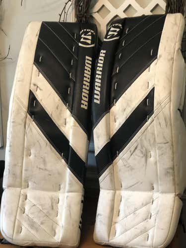 Used 31" Warrior Ritual G4 Goalie Leg Pads