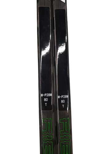 New 2-Pack CCM Ribcor Trigger 4 Custom Team Sticks RH P28M 80 Flex