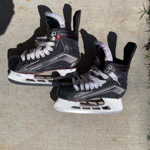 Junior Bauer Vapor X500 Regular Width Size 6 Hockey Skates