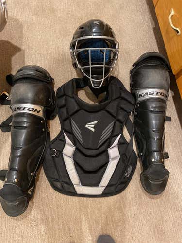 Intermediate Easton Game Time Catcher's Set