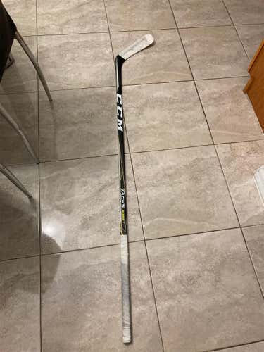 Senior Right Handed Tacks 3092 Mid Pattern  Hockey Stick