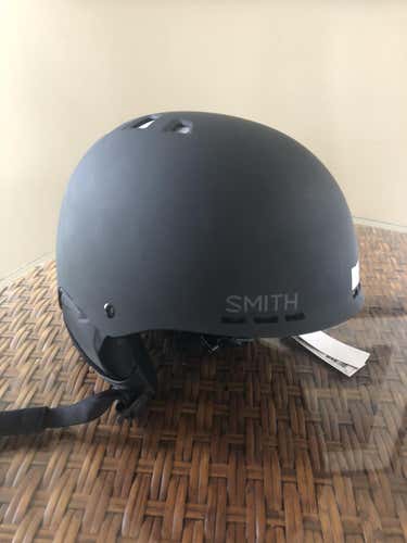 Black New Unisex Large Smith Holt Helmet