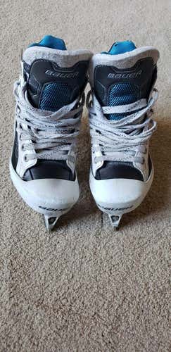 Used Junior Bauer Reactor 7000 Hockey Goalie Skates Regular Width Size 4