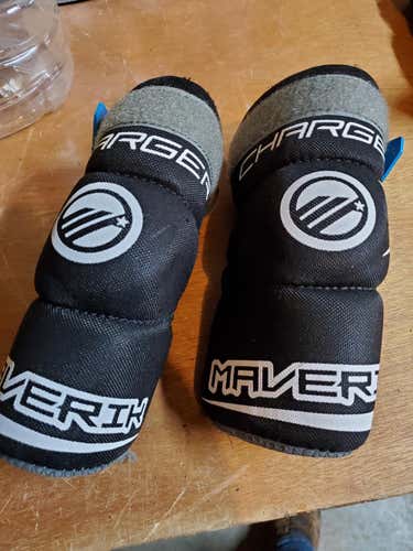 Used Medium Maverik Charger Arm Pads