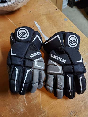 Used Maverik Charger Lacrosse Gloves 10"