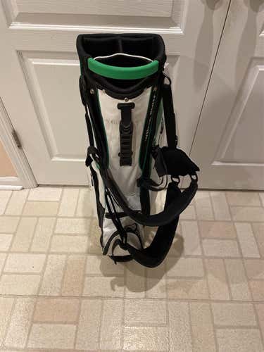 White Men's Wilson Staff Bag