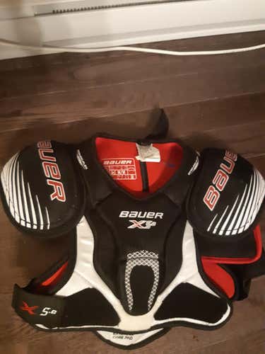 Used Small Bauer Vapor 1X Shoulder Pads