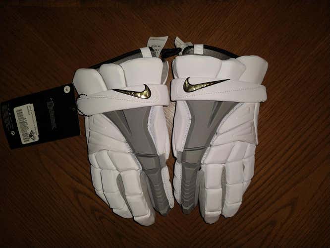 New Nike (white with grey) Vapor Elite Lacrosse Gloves 12" (medium)