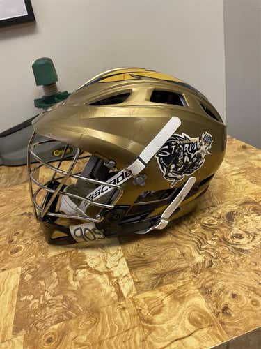 Gold Adult Player's Cascade Pro7 Helmet