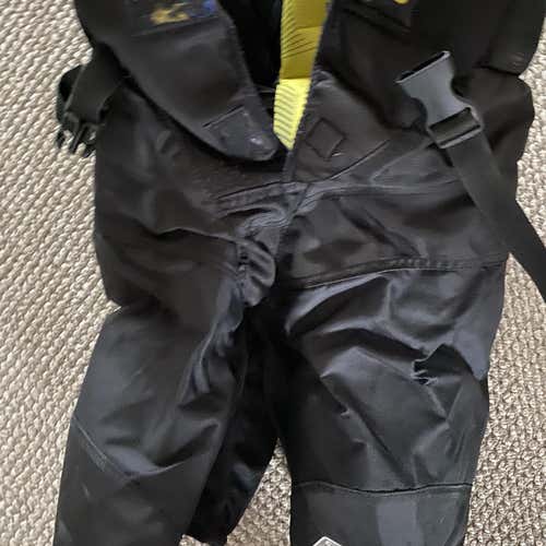 Black Junior XL Bauer Supreme 1S Hockey Pants