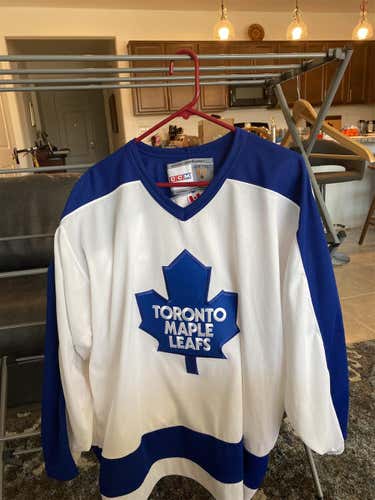 White Adult XL CCM  Jersey