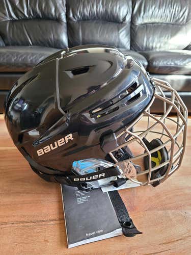New Bauer Re-Akt Helmet Combo Medium Black