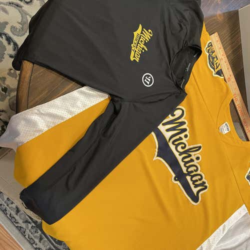 Yellow Michigan Adult XL Jersey & 1 Large Short Sleeve, 1 XL Long SleeveCompression