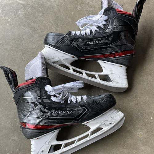 Senior Bauer Vapor 2X Extra Wide Width  Size 8.5 Hockey Skates