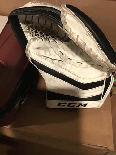 Black Used Senior CCM Regular Revolution 599