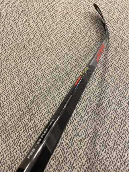 Intermediate Right Handed Vapor FlyLite P28 55 Flex Hockey Stick