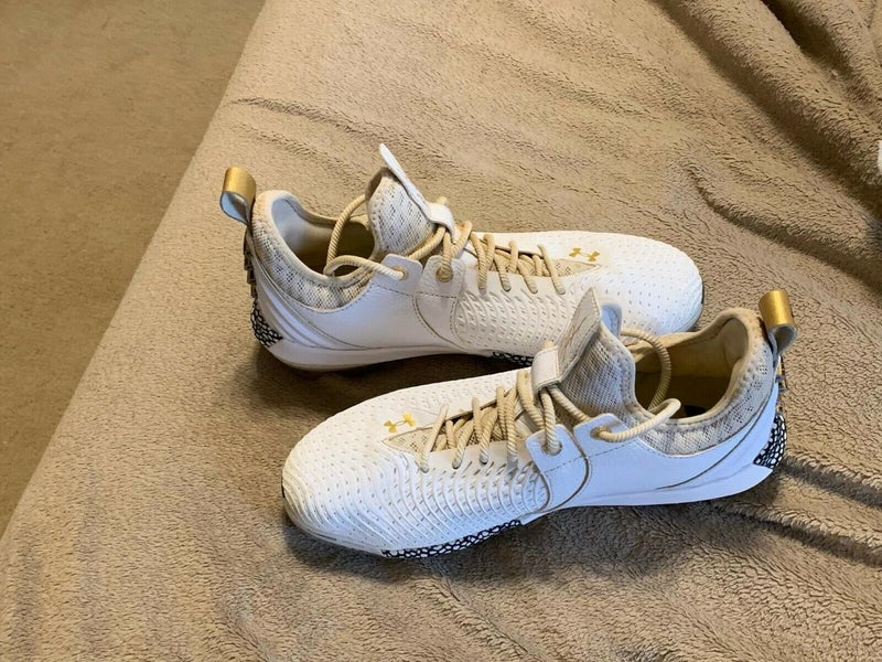 UNDER ARMOUR Harper 5 Low ST Baseball Cleats (White/Gold)-Men's 9.0