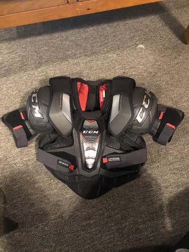 New Medium CCM JetSpeed FT1 Shoulder Pads