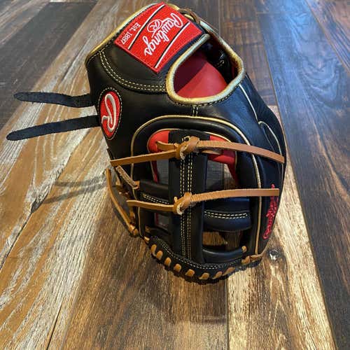 New Right Hand Throw Heart of the Hide 11.25" Baseball Glove