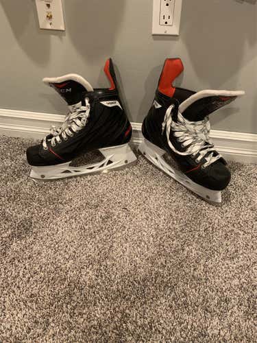 Senior CCM RBZ Regular Width Pro Stock Size 10 Hockey Skates