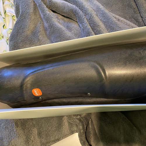 Shin Guards New One Size Fits All POC Shin Guard