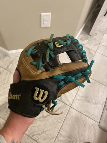 Wilson A2K 1788 11.25" BLK/TAN