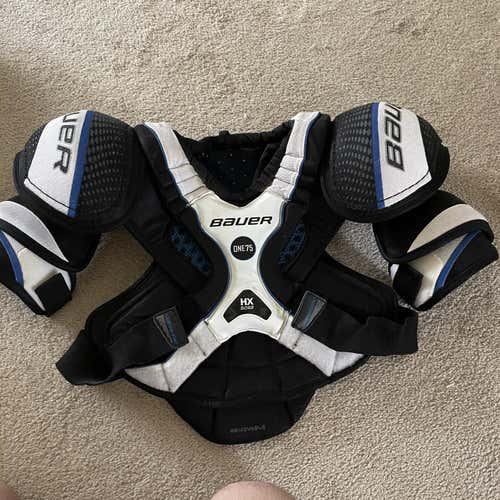 Senior Small Bauer Supreme 180  Shoulder Pads