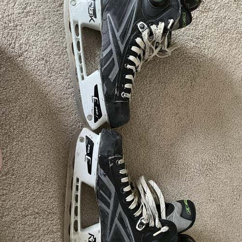 Senior Reebok 9k Regular Width Size 9 Hockey Skates