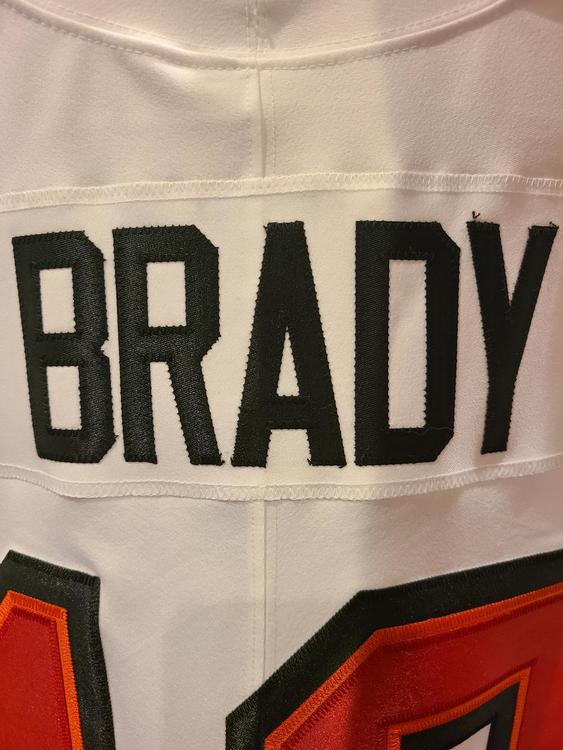 Tom Brady Tampa Bay Buccaneers Nike Vapor Elite Captain Jersey