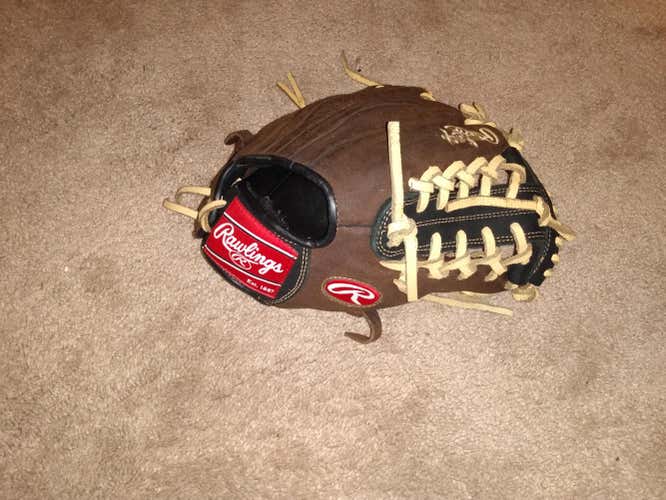 Brown Used Rawlings Right Hand Throw Infield Player Preferred Baseball Glove 11.5"
