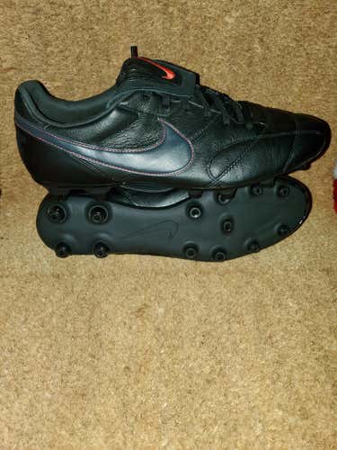 New Size 11  Nike Premier II FG Cleats