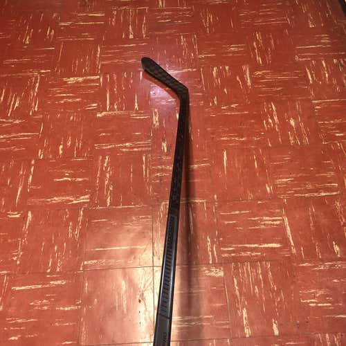 Senior Left Hand Nexus 2N Pro Toe Pattern  Hockey Stick