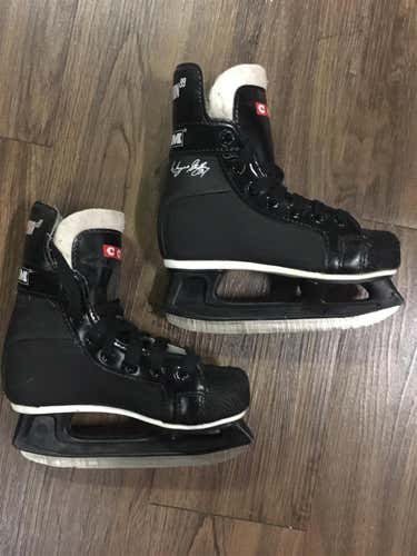 Vintage CCM champion 99 Wayne GretzkyHockey Skates