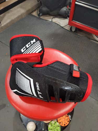 Used Senior Large CCM JetSpeed FT350 Elbow Pads