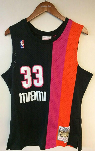 ADIDAS Miami Heat Lebron James #6 Vibe Swingman Black Jersey MEN'S 2XL on  eBid United States