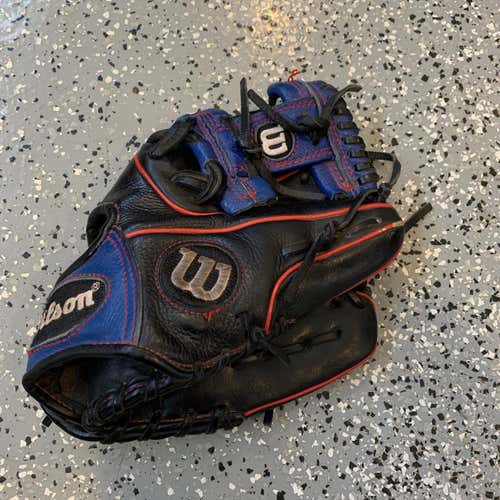 Used Youth (9YO-13YO) Right Hand Throw Wilson Bandit 11.25" Baseball Glove