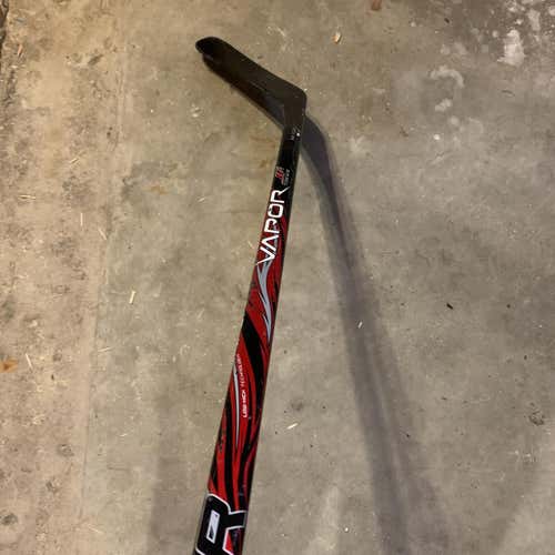 Youth Left Hand Vapor JT Mid Pattern Hockey Stick