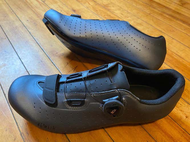 Fizik Tempo R5 Overcurve Men's 9.5 US Road Bike Shoes - Like New