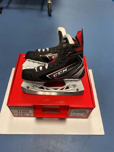 Junior CCM JetSpeed FT460 Size 5.5 Hockey Skates