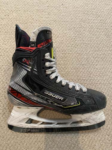 Used Junior Bauer Vapor 2X Pro Hockey Skates Regular Width Size 5