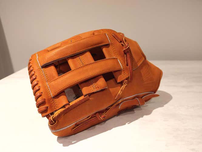 New Easton Small Batch Horween 12.75"