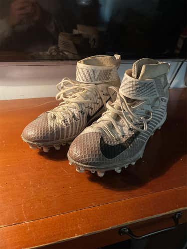 White Men's Size 12 (Women's 13) Nike